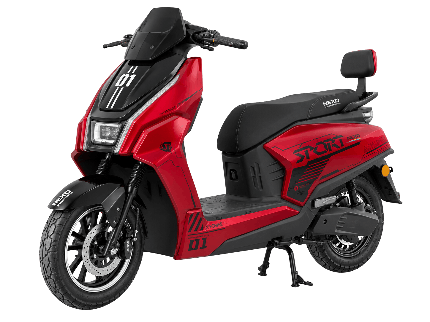Nexo SU7 2000W front three-quarter view