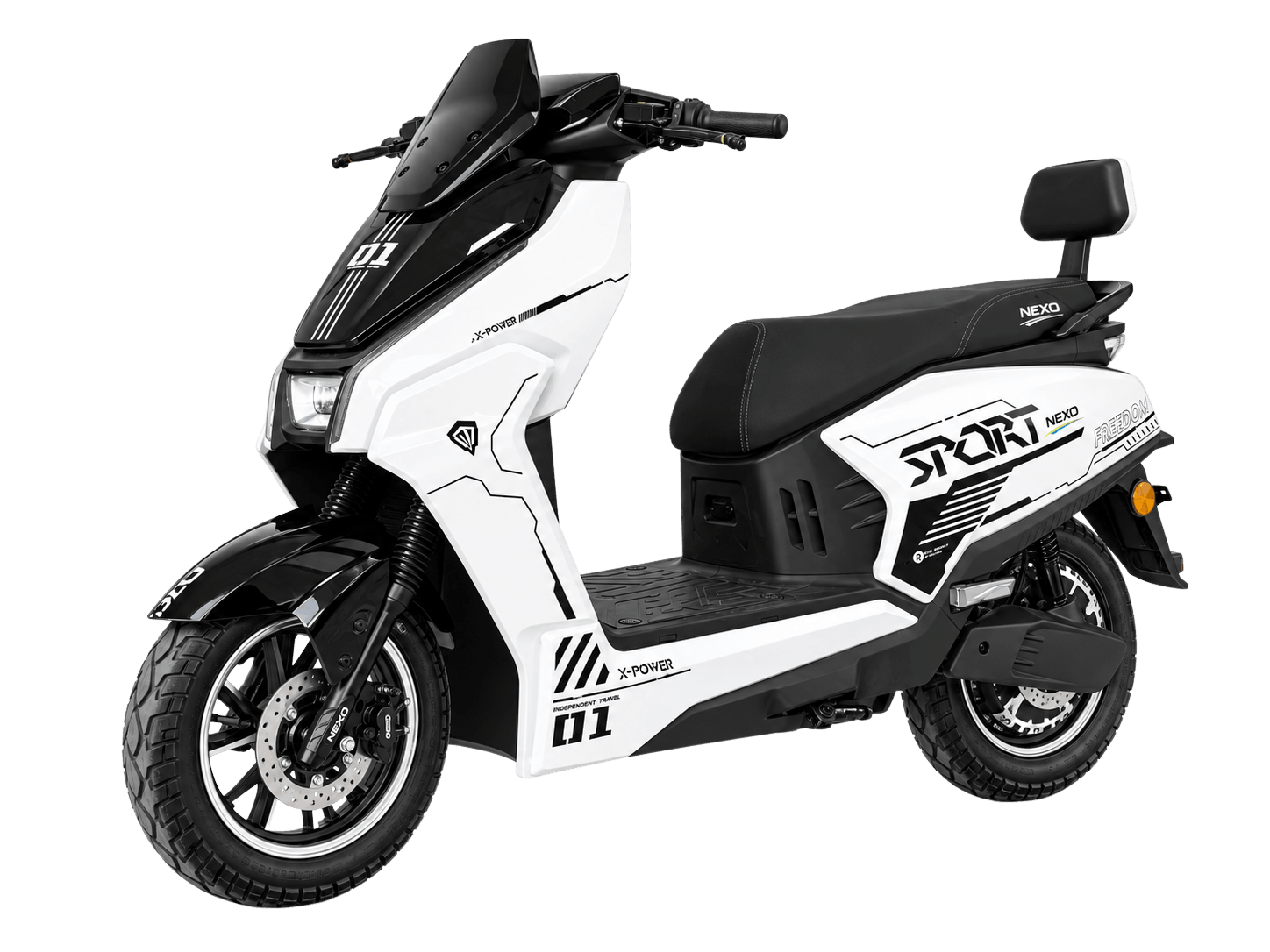 Nexo SU7 2000W front three-quarter view