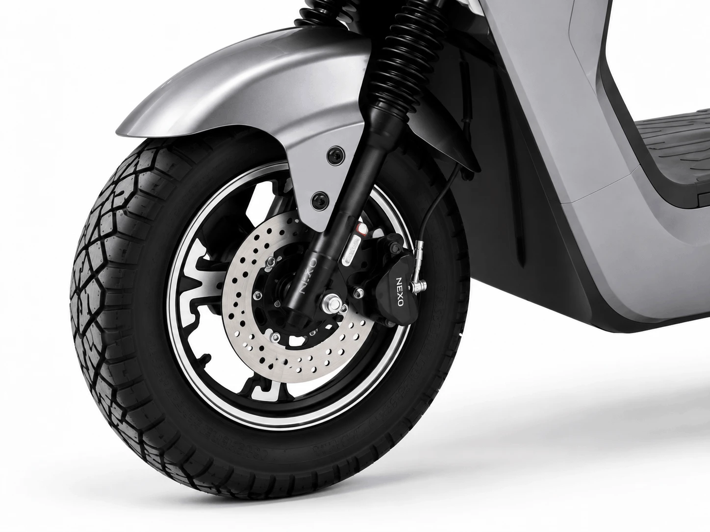 Nexo EV disc brakes
